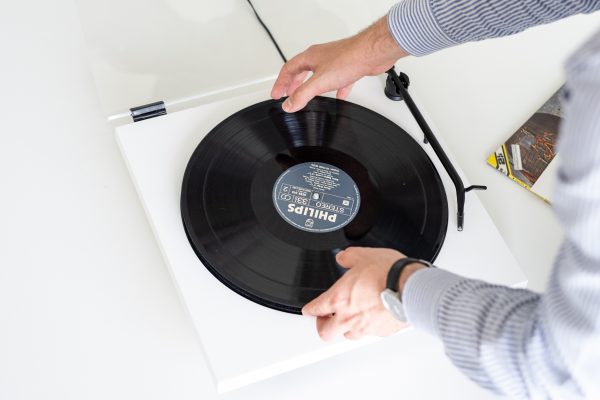 putting plate on the TONE turntable